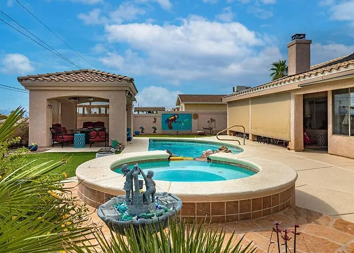Escape - Pool, Spa, View, Pet Friendly Ferienhaus *
