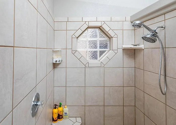 Escape - Pool, Spa, View, Pet Friendly Ferienhaus *