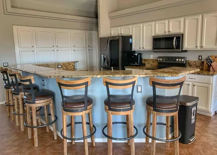 Escape - Pool, Spa, View, Pet Friendly *